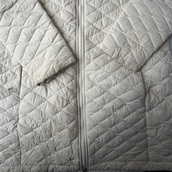 North Face Women's ThermoBall Insulated Parka
Quilted Thermal Ball Jacket - Picture 5 of 8